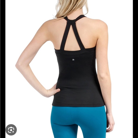 Prana Quinn Chakara Top in Black - Picture 2 of 3